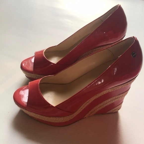 Calvin Klein Platform Peep Toe Heels Size 7 - Picture 2 of 8